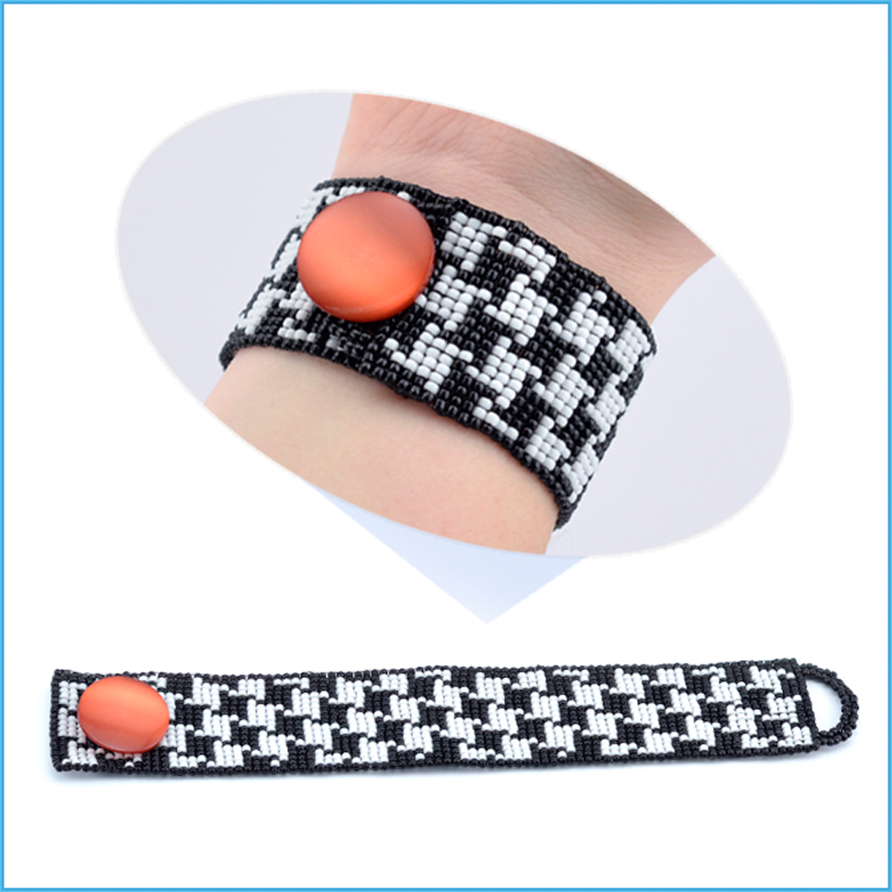 Houndstooth Heaven Cuff