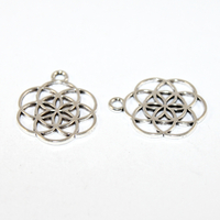 25mm x 20mm Carved Flower Charm - 2 Pieces - Platinum