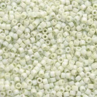 Matubo 10/0 Cylinder Bead - CYL1003000-14457 - Chalk Light Green Luster