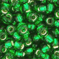 TOHO Silver-Lined Grass Green 8/0 Round - TR-08-27B