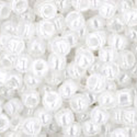 TOHO Ceylon Snowflake 11/0 Round - TR-11-141