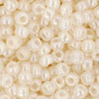 TOHO Ceylon Light Ivory 11/0 Round - TR-11-147