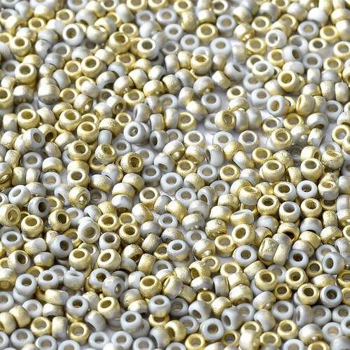 Miyuki 15/0 Rocaille Bead - 55065 - White Opaque Amber Matted (03000-26471)