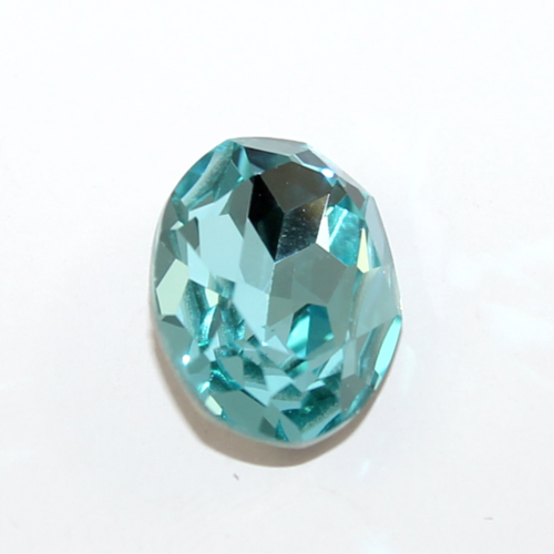 18mm x 25mm 4120 Oval - Aquamarine