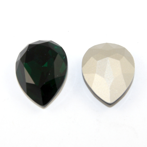 18mm x 25mm 4320 Pear Drop - Emerald
