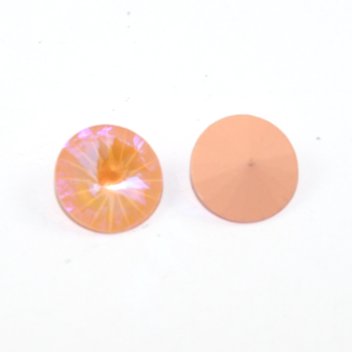 12mm 1122 Rivoli - Light Peach Shimmer - Lacquer - Pack of 2