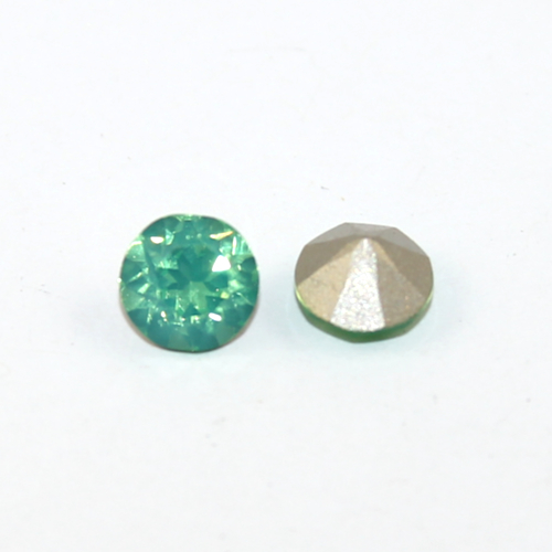 8mm - SS39 1088 - Chaton - Pointed Back - Pacific Opal - Pack of 4