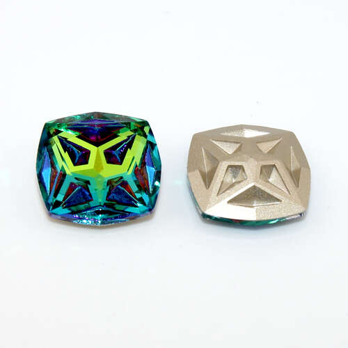 4470 - Meteroite Cushion Cut Square 18mm - Sphinx - Foil