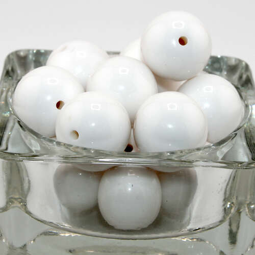 20mm White Round Opaque Bead - 8 Piece Bag