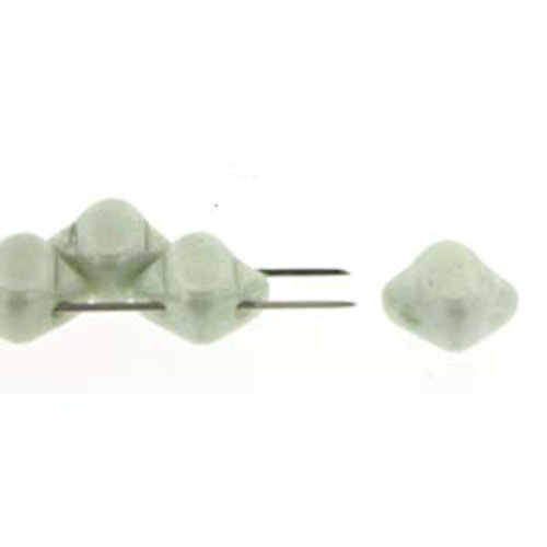 Silky 6mm - Chalk Light Green Luster - SQ206-03000-14457 - 40 Bead Strand