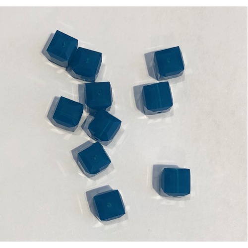 Pack of 10 - 5601 - 6mm - Carribean Blue - Cube Crystal Bead