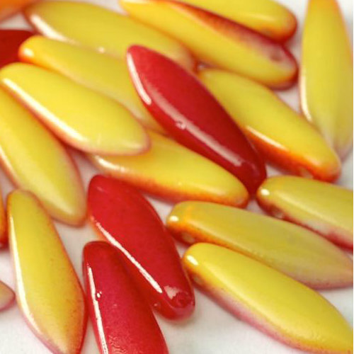 5mm x 16mm Dagger Bead - Chalk White Funky Apple - 03000-95601