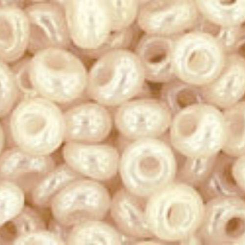 3mm Magatama Beads - Ceylon Light Ivory - TM-03-147