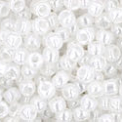 TOHO Ceylon Snowflake 11/0 Round - TR-11-141 - 13gm Flip Top Container
